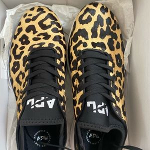 Apl techloom phantom leopard size 9 never worn